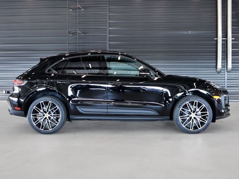 New 2026 Porsche Macan image 11