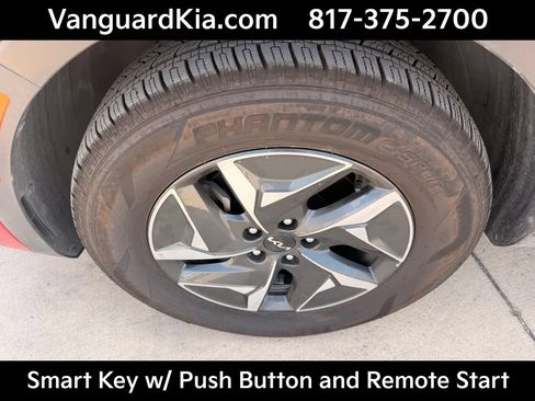 Used 2023 Kia Sorento EX FWD image 8