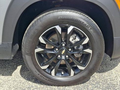 Used 2023 Chevrolet TrailBlazer LT w/ Convenience Package AWD/4WD image 9