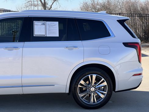 Used 2021 Cadillac XT6 Premium Luxury w/ Platinum Package image 6