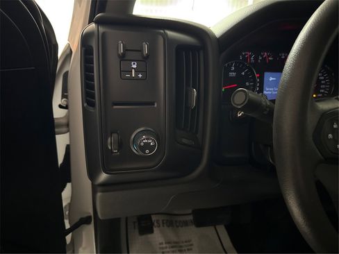 Used 2019 GMC Sierra 2500 2WD Crew Cab w/ Sierra Convenience Package image 21