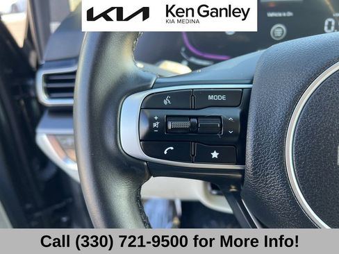 Certified 2025 Kia Sportage EX image 31