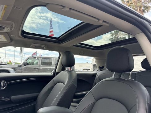 Used 2021 MINI Cooper 2-Door Hardtop FWD image 11