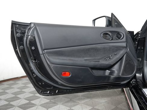 Used 2024 Nissan Z NISMO w/ Floor Mat Package RWD image 21
