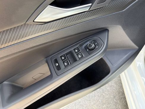 Used 2022 Volkswagen Golf R AWD/4WD image 19