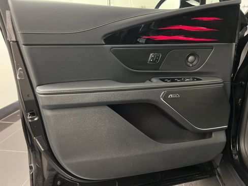 Used 2025 Lincoln Nautilus Premier w/ Equipment Group 102A image 26