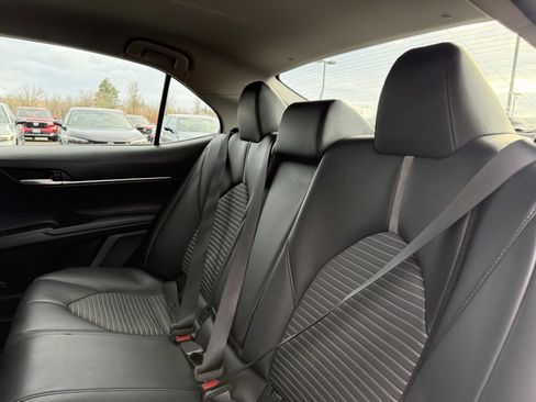 Used 2022 Toyota Camry SE image 29