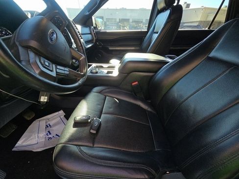 Used 2020 Ford Expedition XLT w/ Equipment Group 202A image 3