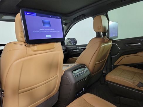 Certified 2023 Cadillac Escalade Sport w/ Touring Package image 12