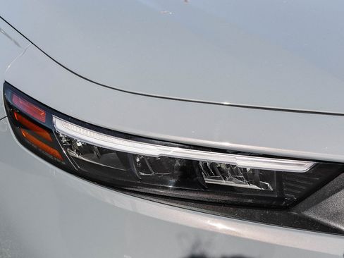 Used 2025 Honda Accord Sport image 6