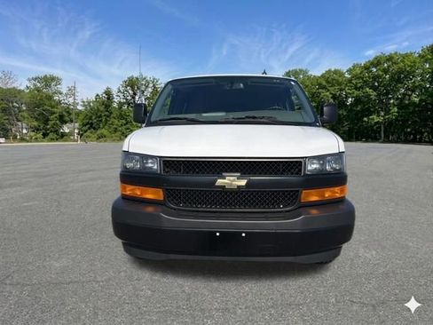 Used 2023 Chevrolet Express 3500 LS RWD image 2
