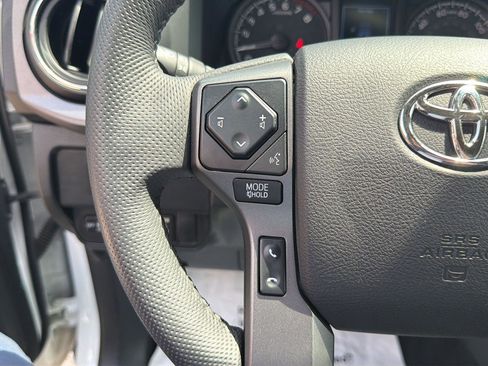 Used 2021 Toyota Tacoma TRD Sport w/ Technology Package RWD image 16