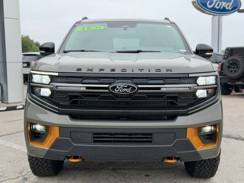 Used 2025 Ford Expedition Tremor AWD/4WD image 2
