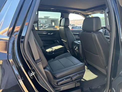 Used 2024 GMC Yukon Denali AWD/4WD image 12