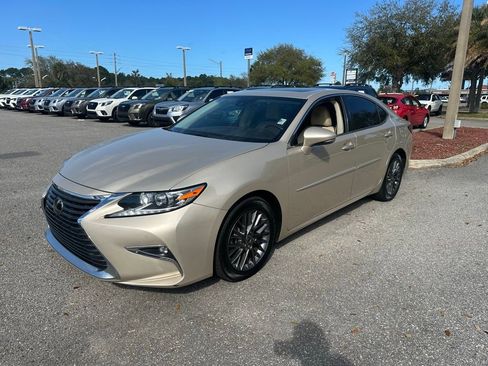 Used 2018 Lexus ES 350 w/ Navigation System Package FWD image 11