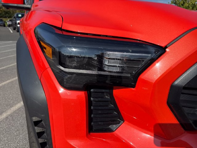 Used 2024 Toyota Tacoma TRD Off-Road w/ TRD Off Road Premium Package AWD/4WD image 12