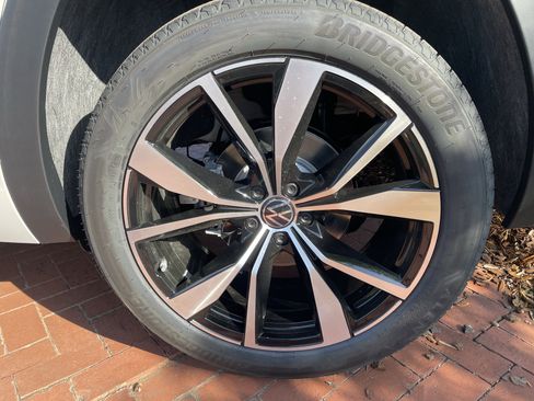 New 2026 Volkswagen Atlas SEL Premium R-Line AWD/4WD image 8