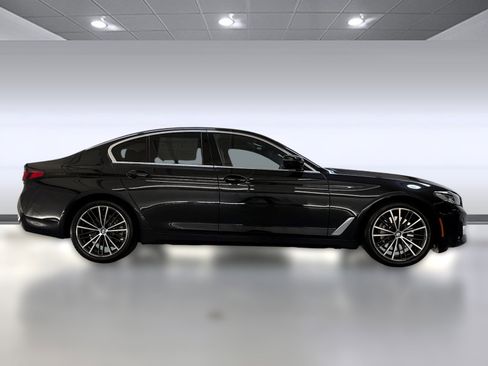 Certified 2023 BMW 530i w/ Convenience Package image 7