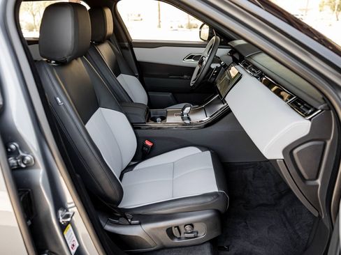 New 2026 Land Rover Range Rover Velar Dynamic SE image 27