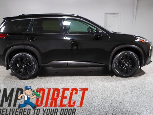 Used 2023 Nissan Rogue SV w/ SV Premium B Package FWD image 6
