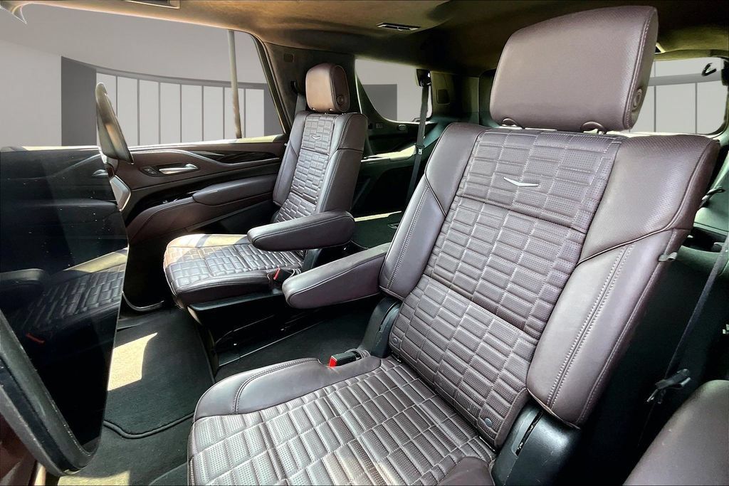 Certified 2024 Cadillac Escalade V AWD/4WD image 28