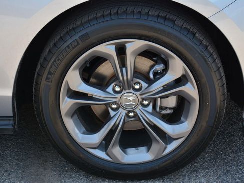 Used 2023 Honda Accord EX image 33