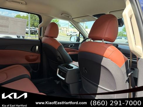 New 2026 Kia Carnival EX FWD image 14