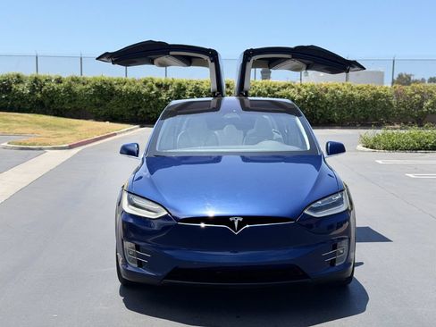Used 2017 Tesla Model X 75D AWD/4WD image 8