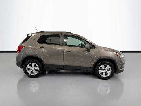 Used 2022 Chevrolet Trax LT w/ Driver Confidence Package AWD/4WD image 22
