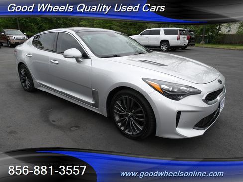 Used 2018 Kia Stinger Premium AWD/4WD image 3