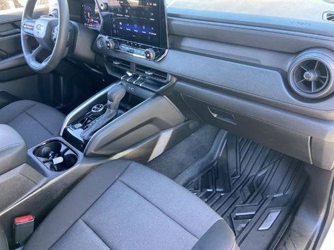 Used 2025 Chevrolet Colorado Trail Boss image 24