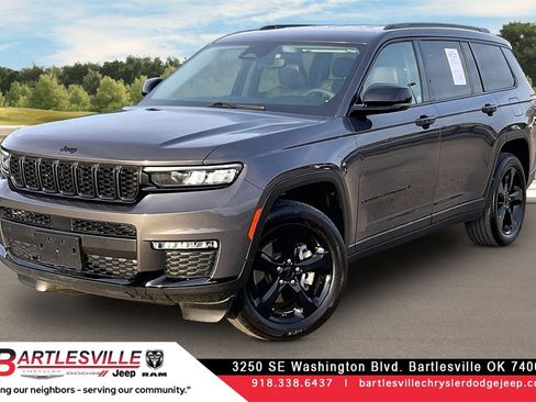 Used 2023 Jeep Grand Cherokee L Limited w/ Black Appearance Package image 1
