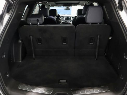 Used 2023 Buick Enclave Premium w/ Experience Buick Package AWD/4WD image 15