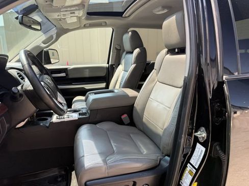Used 2016 Toyota Tundra Limited w/ Limited Premium Package AWD/4WD image 16