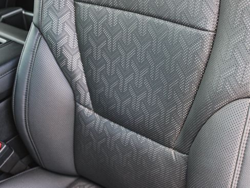 Used 2024 Toyota Tundra Limited AWD/4WD image 23