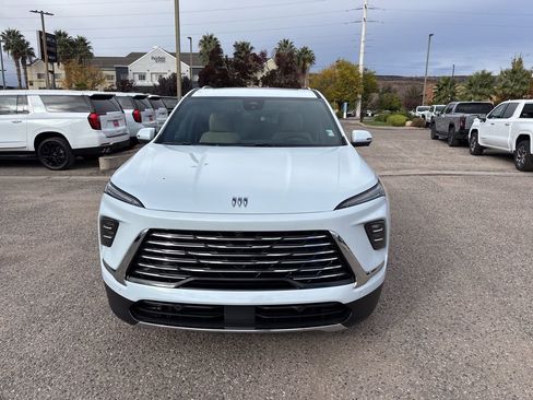 New 2026 Buick Enclave Preferred image 2