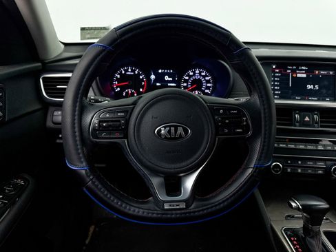 Used 2017 Kia Optima SX image 3