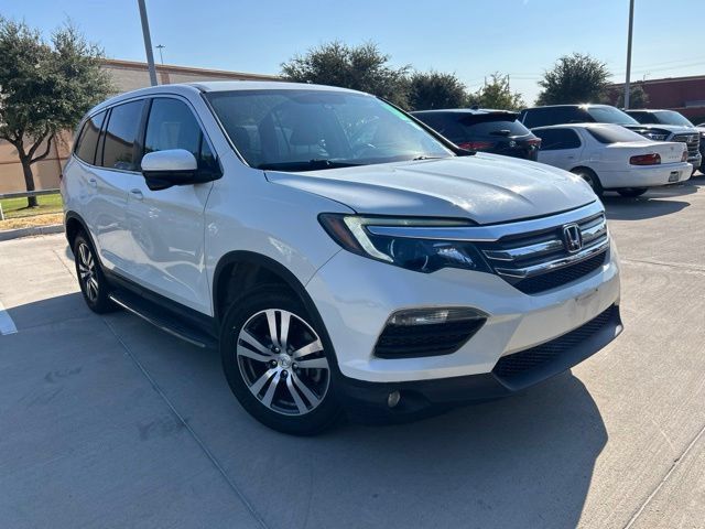 Used 2017 Honda Pilot EX image 1