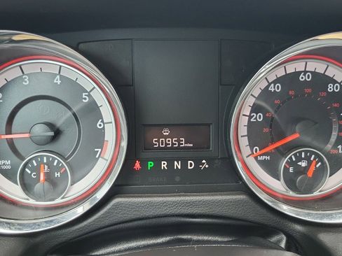 Used 2019 Dodge Grand Caravan SE w/ UConnect Hands-Free Group FWD image 24