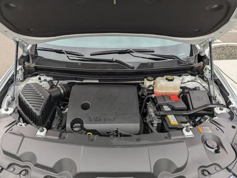 Certified 2023 Chevrolet Traverse LT w/ Rear Camera Mirror Package image 57