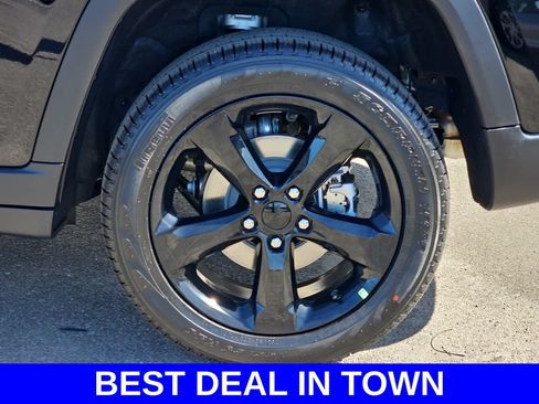 New 2026 Jeep Grand Cherokee Limited w/ Limited Altitude Package AWD/4WD image 38