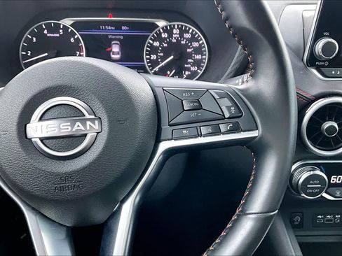 Certified 2025 Nissan Sentra SR FWD image 25