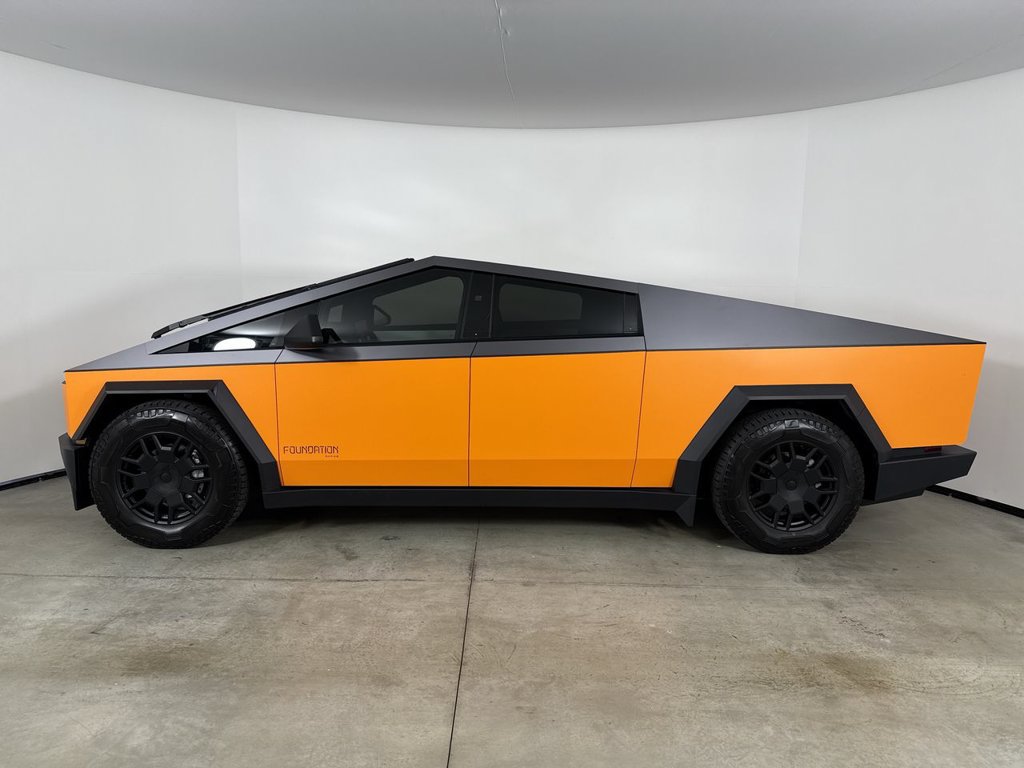 Used 2024 Tesla Cybertruck AWD Crew Cab image 2