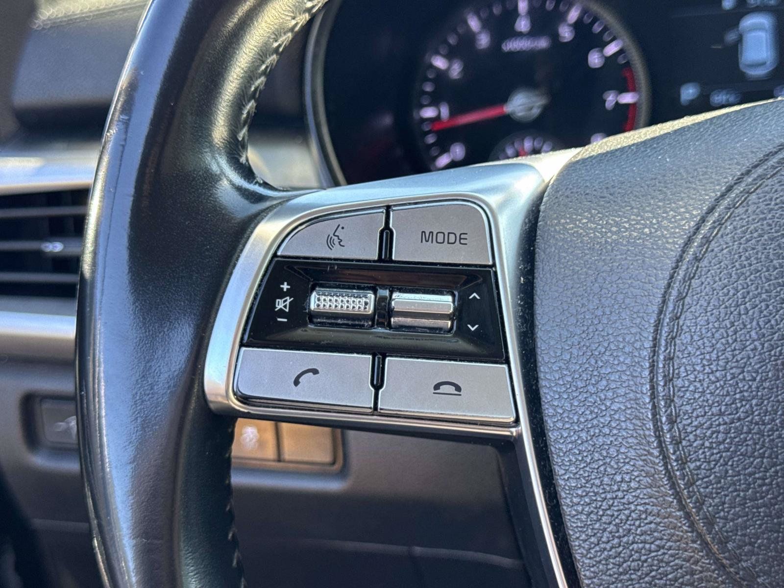 Used 2020 Kia Telluride LX AWD/4WD image 16