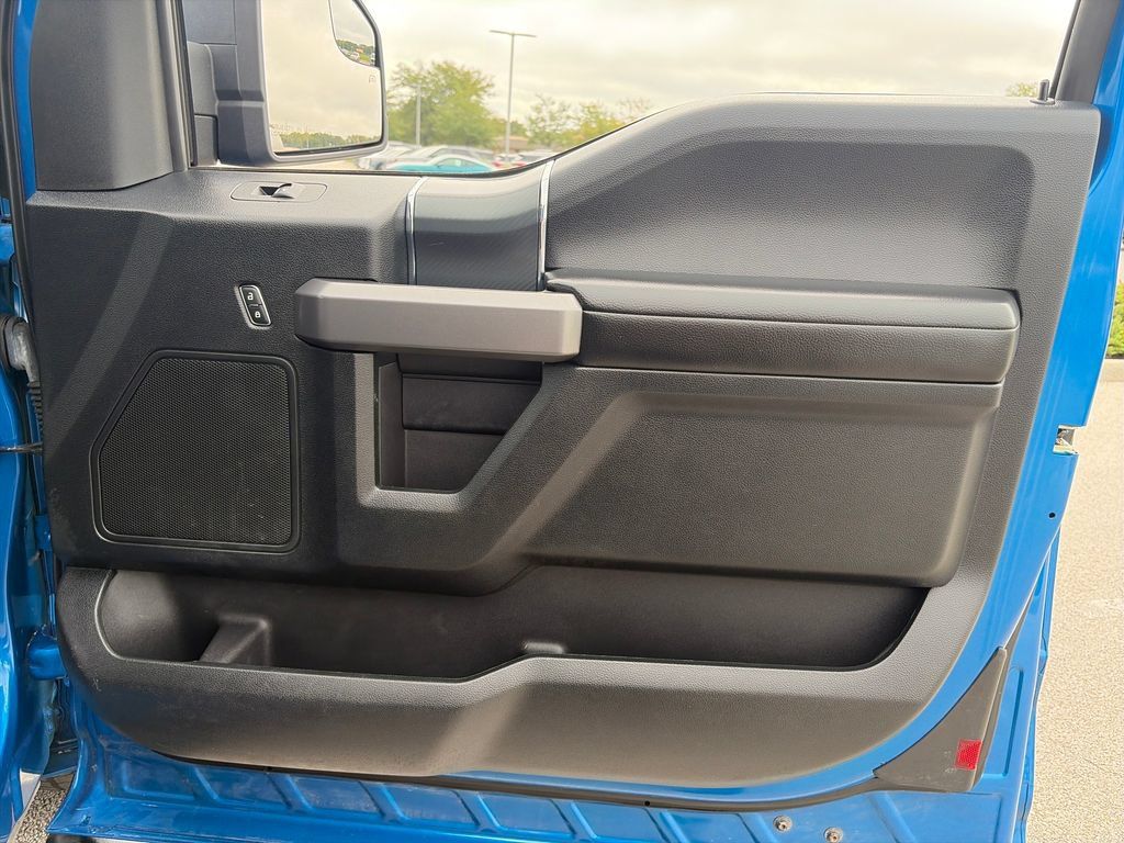 Used 2019 Ford F150 XLT w/ Equipment Group 302A Luxury AWD/4WD image 10