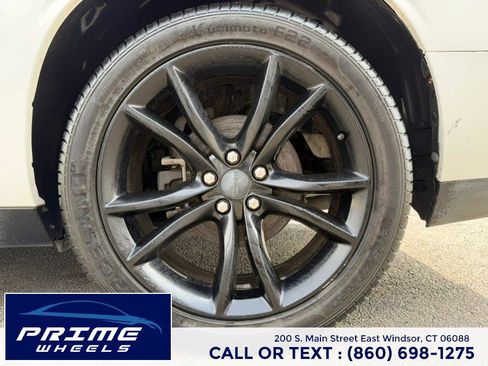 Used 2014 Dodge Challenger SXT image 19