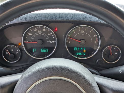 Used 2013 Jeep Wrangler Sport AWD/4WD image 14