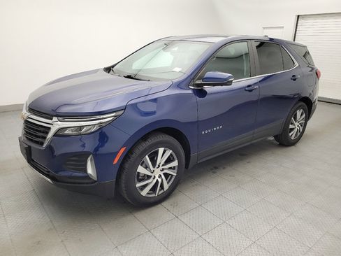 Used 2023 Chevrolet Equinox LT AWD/4WD image 2