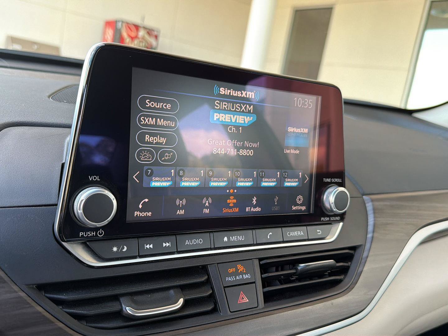 Used 2025 Nissan Altima 2.5 SV FWD image 24