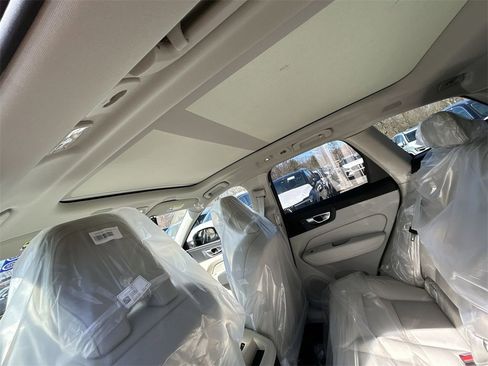 New 2025 Volvo XC60 T8 Plus w/ Protection Package Premier image 14